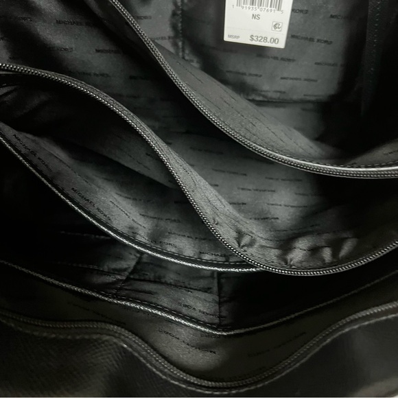 Michael Kors Limited Edition Voyager Love Tote Bag Black Stud Large Purse NWT - Picture 16 of 16